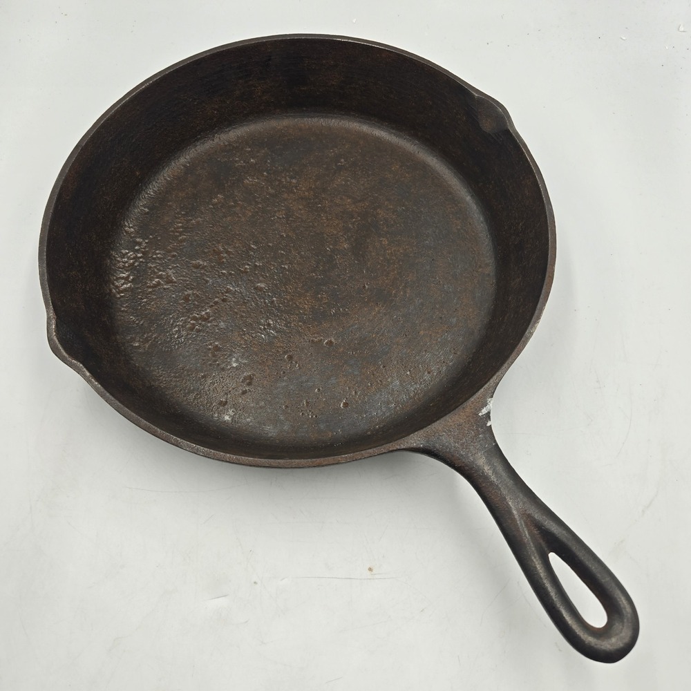 VTG SK LODGE D Cast Iron USA #8 -3 Notch Heat Ring Skillet Pan Excellent Conditi